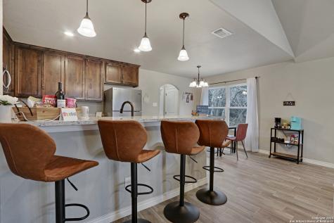 652 Canyon Bend Canyon Lake TX 78133