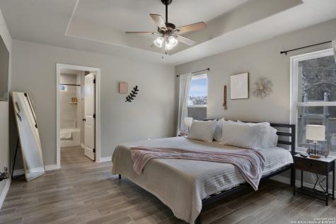 652 Canyon Bend Canyon Lake TX 78133