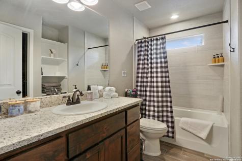 652 Canyon Bend Canyon Lake TX 78133