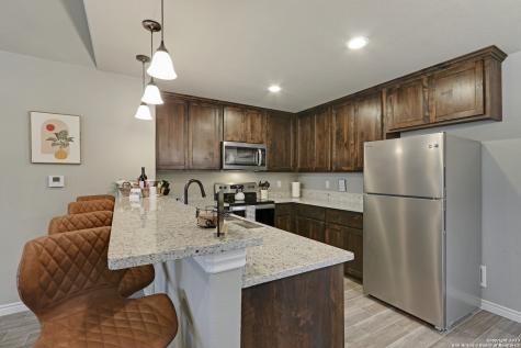 652 Canyon Bend Canyon Lake TX 78133