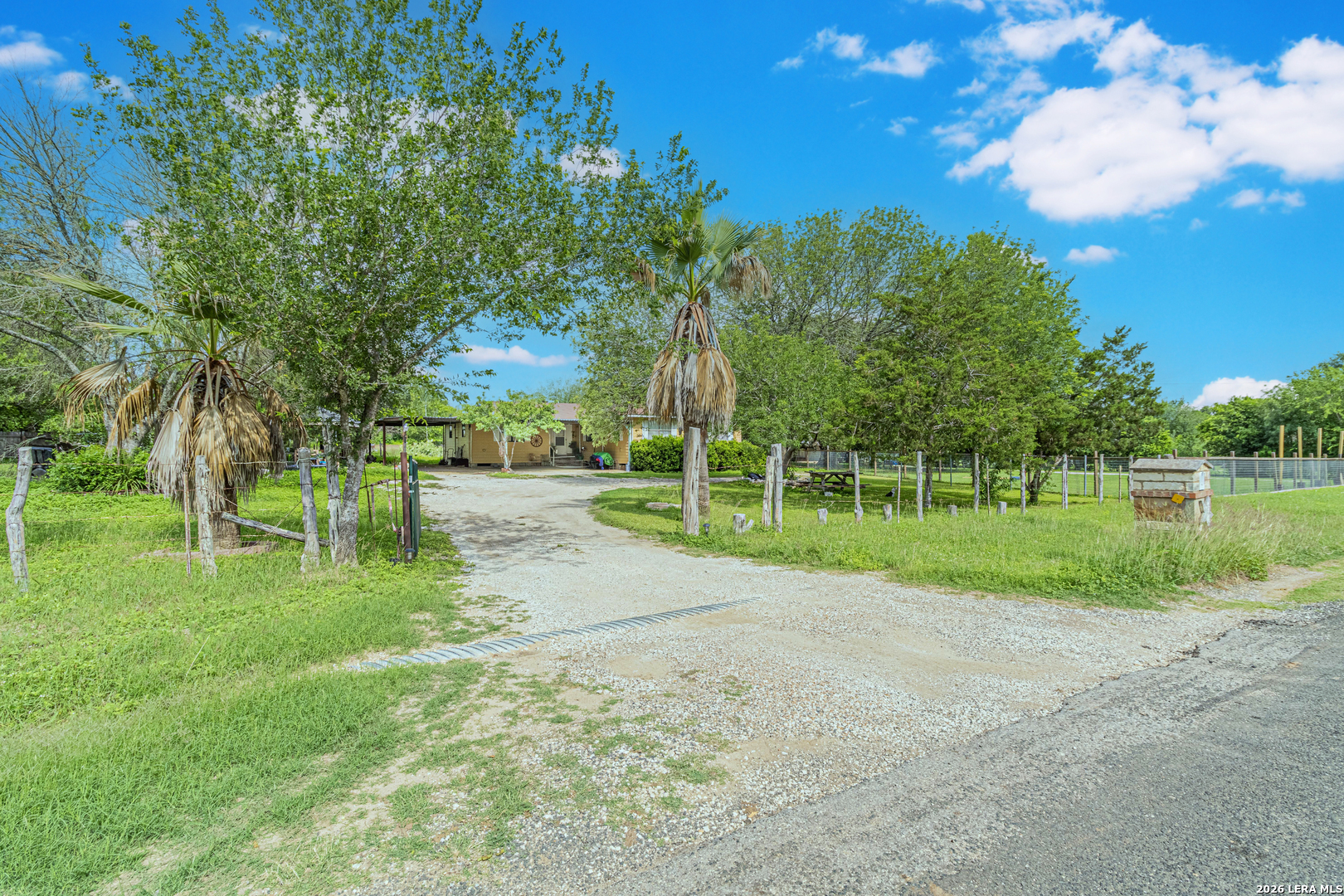 10805 Hollowell Road Atascosa TX 78002