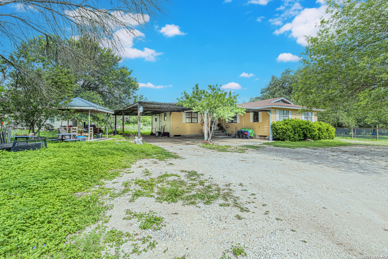 10805 Hollowell Road Atascosa TX 78002