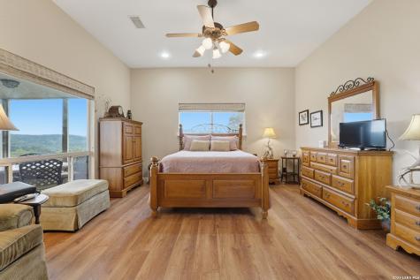 2522 Summit Drive New Braunfels TX 78132