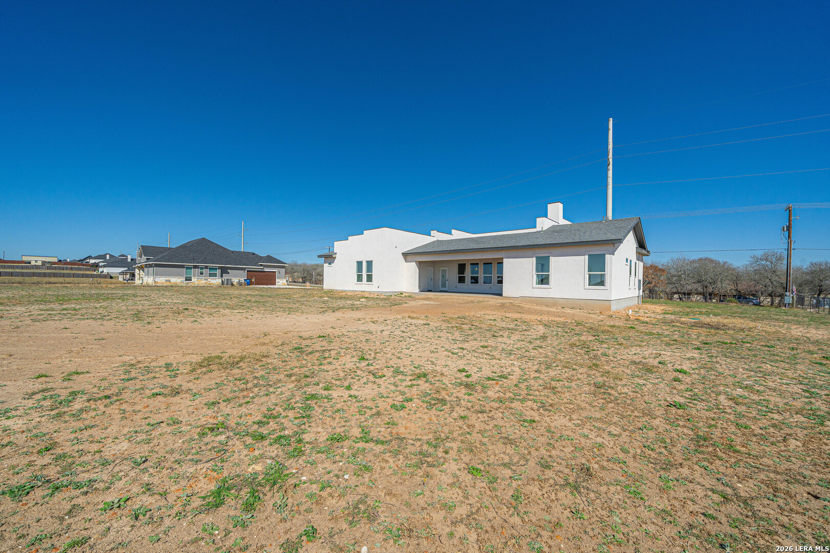 999 County Road 319 La Vernia TX 78121