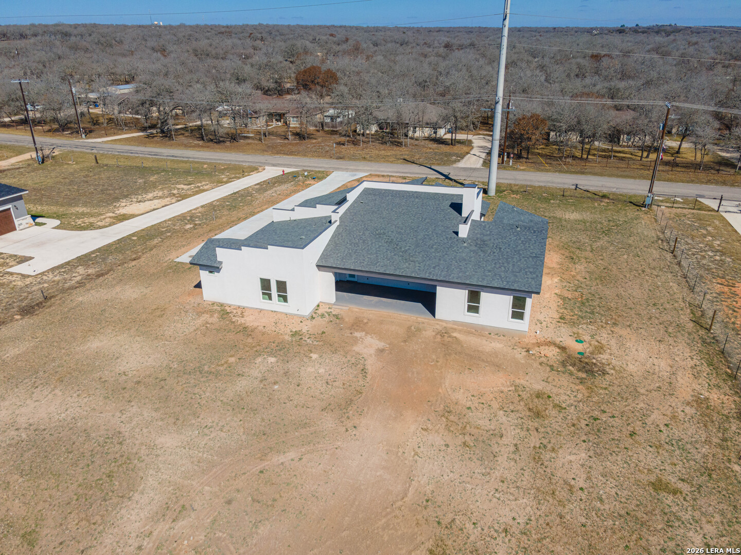 999 County Road 319 La Vernia TX 78121