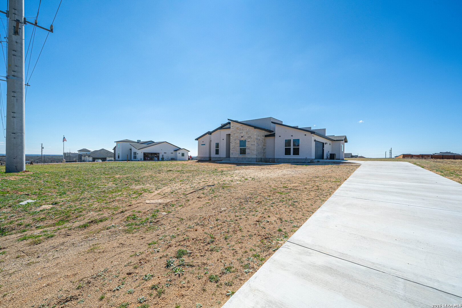 999 County Road 319 La Vernia TX 78121