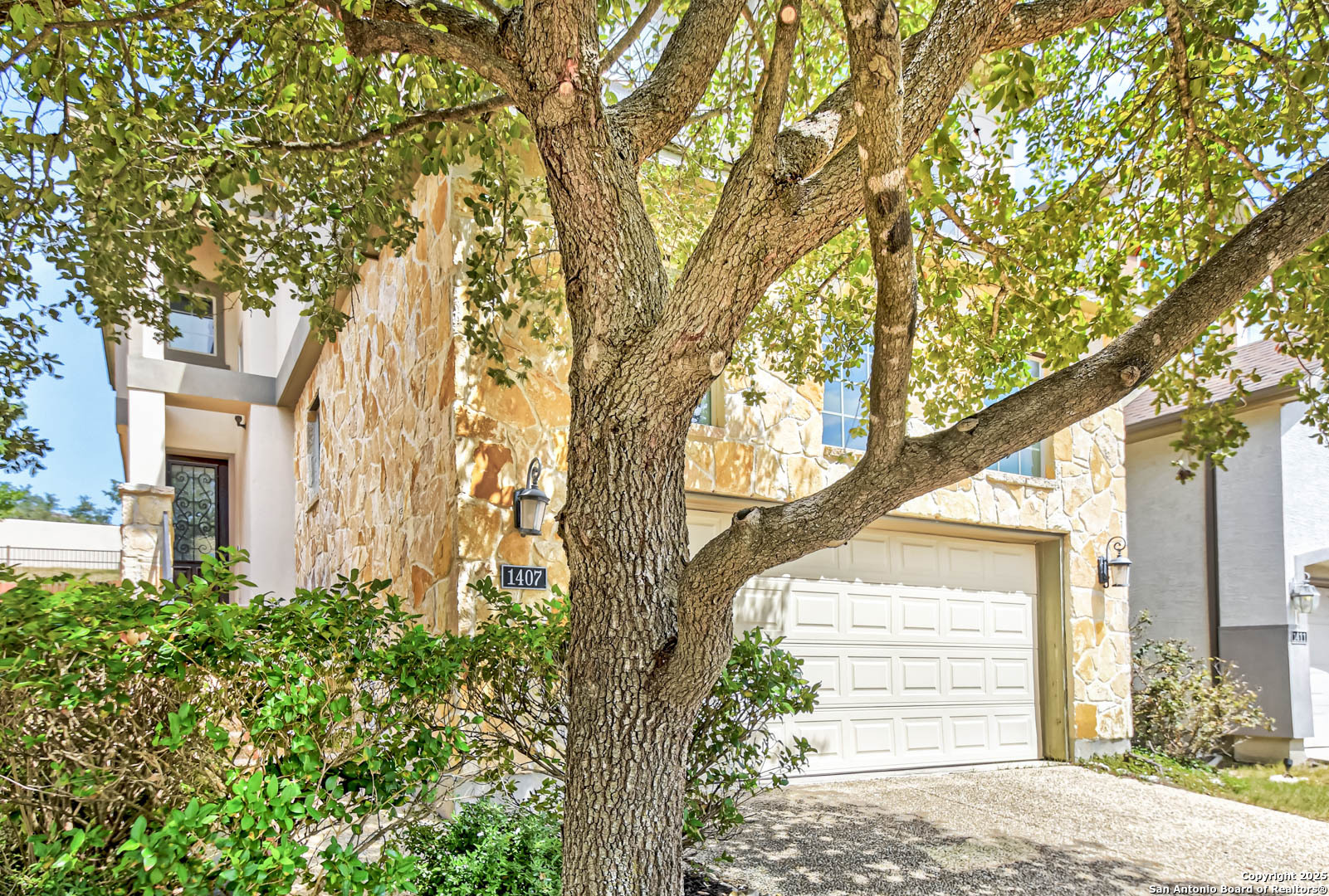1407 Nicholas Manor San Antonio TX 78258