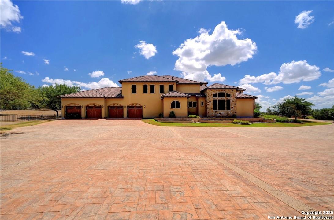 1024 Spanish New Braunfels TX 78132