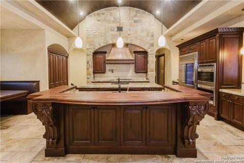 1024 Spanish New Braunfels TX 78132