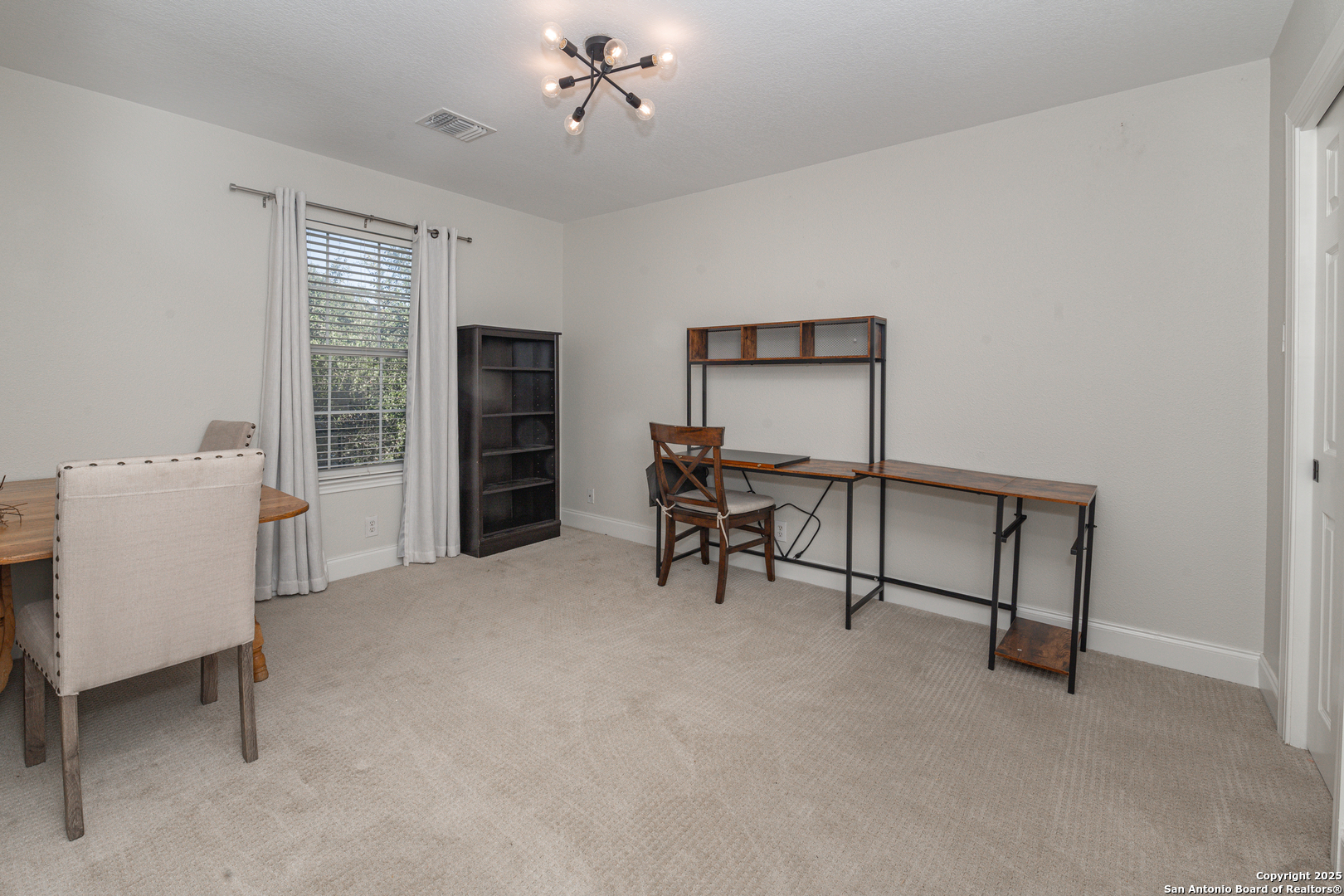 13507 Muses Universal City TX 78148