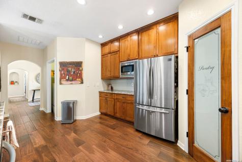 304 Forest Country Drive La Vernia TX 78121