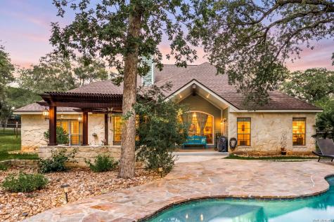 304 Forest Country Drive La Vernia TX 78121