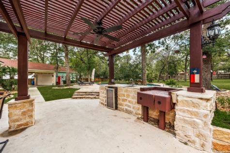 304 Forest Country Drive La Vernia TX 78121