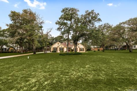 304 Forest Country Drive La Vernia TX 78121