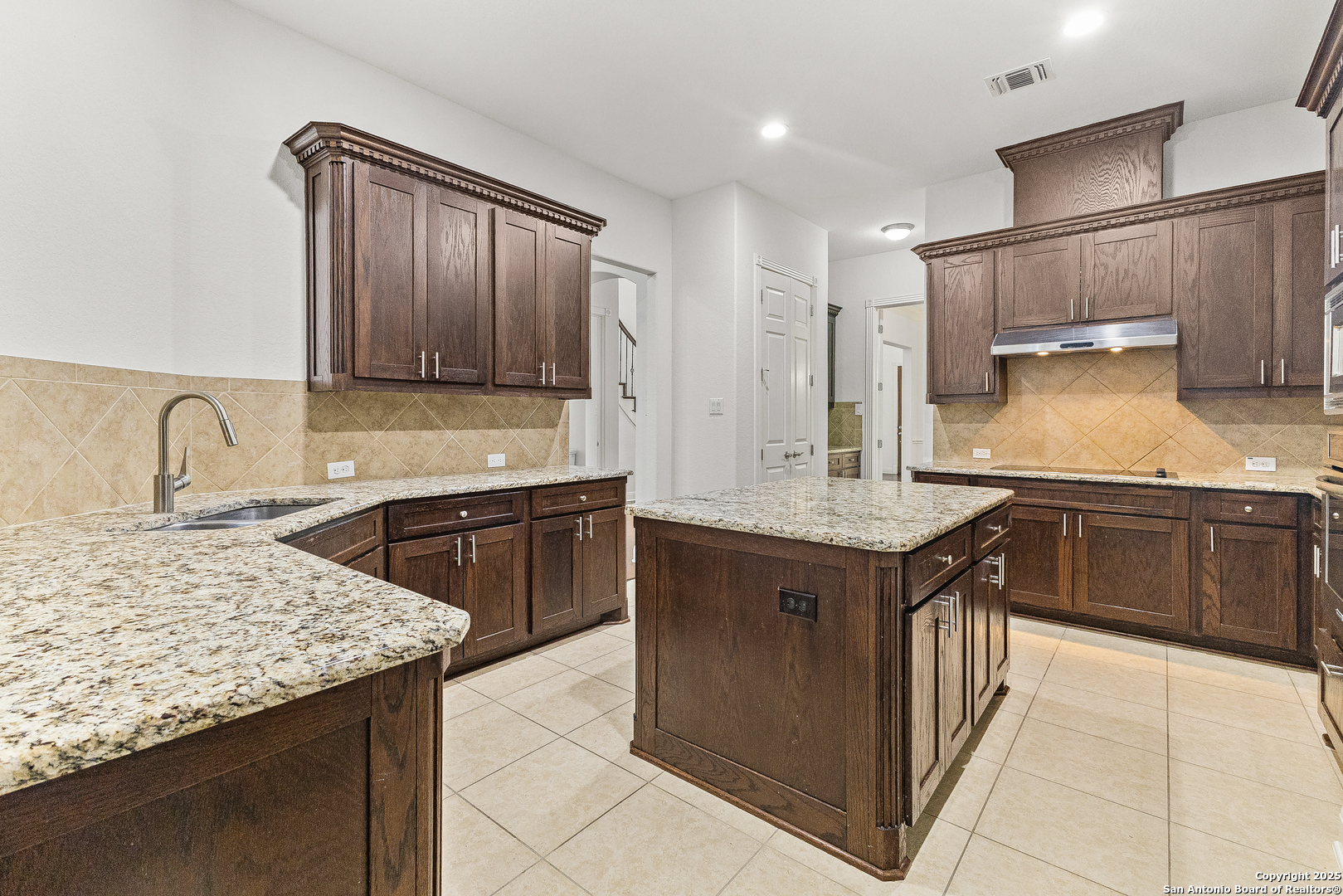 7439 Hovingham San Antonio TX 78257