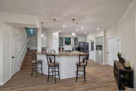 11229 Cave Creek Helotes TX 78023