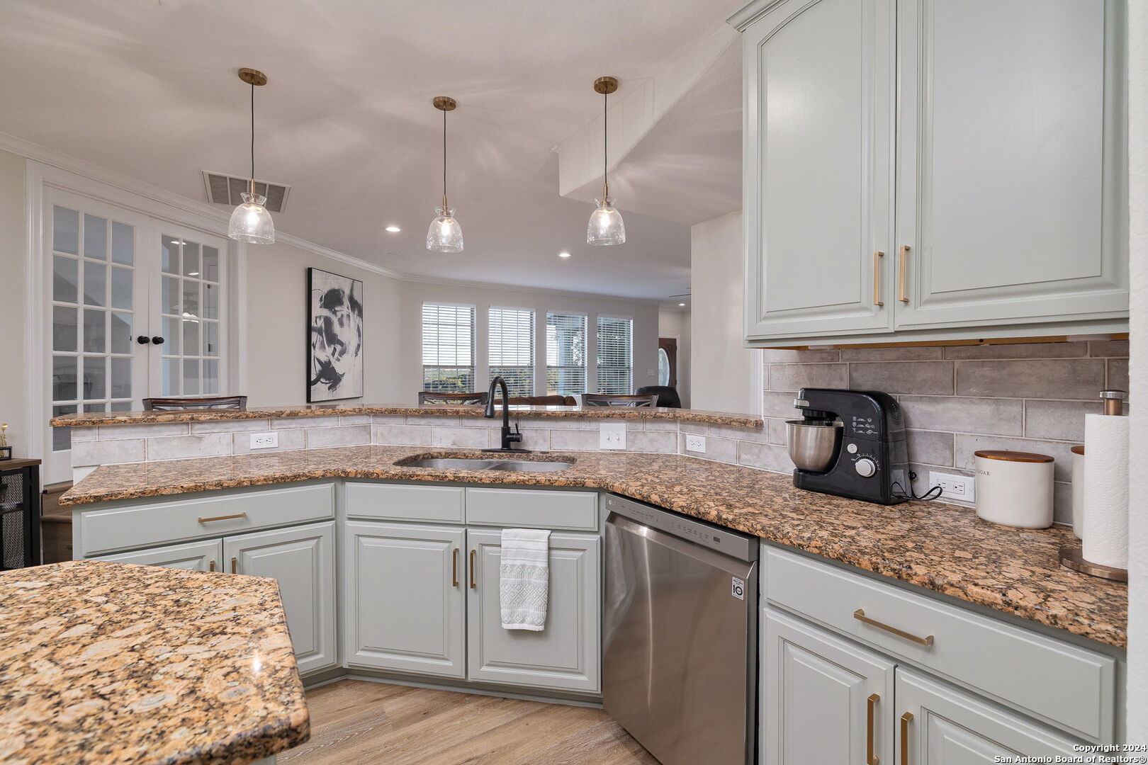 11229 Cave Creek Helotes TX 78023