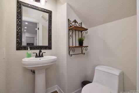 11229 Cave Creek Helotes TX 78023