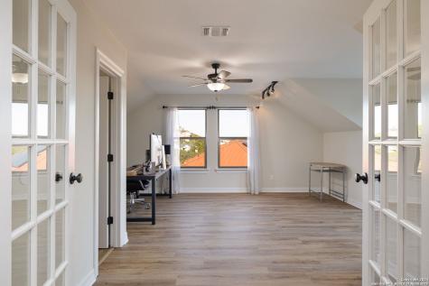 11229 Cave Creek Helotes TX 78023
