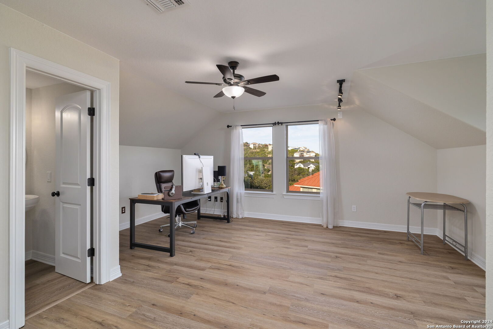 11229 Cave Creek Helotes TX 78023
