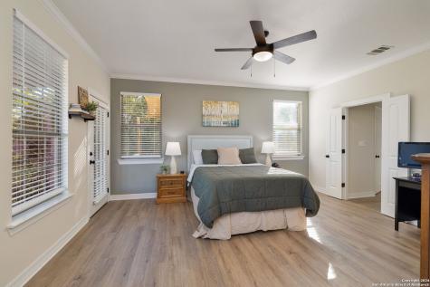 11229 Cave Creek Helotes TX 78023
