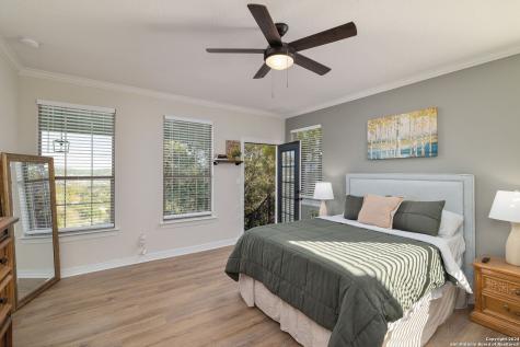 11229 Cave Creek Helotes TX 78023