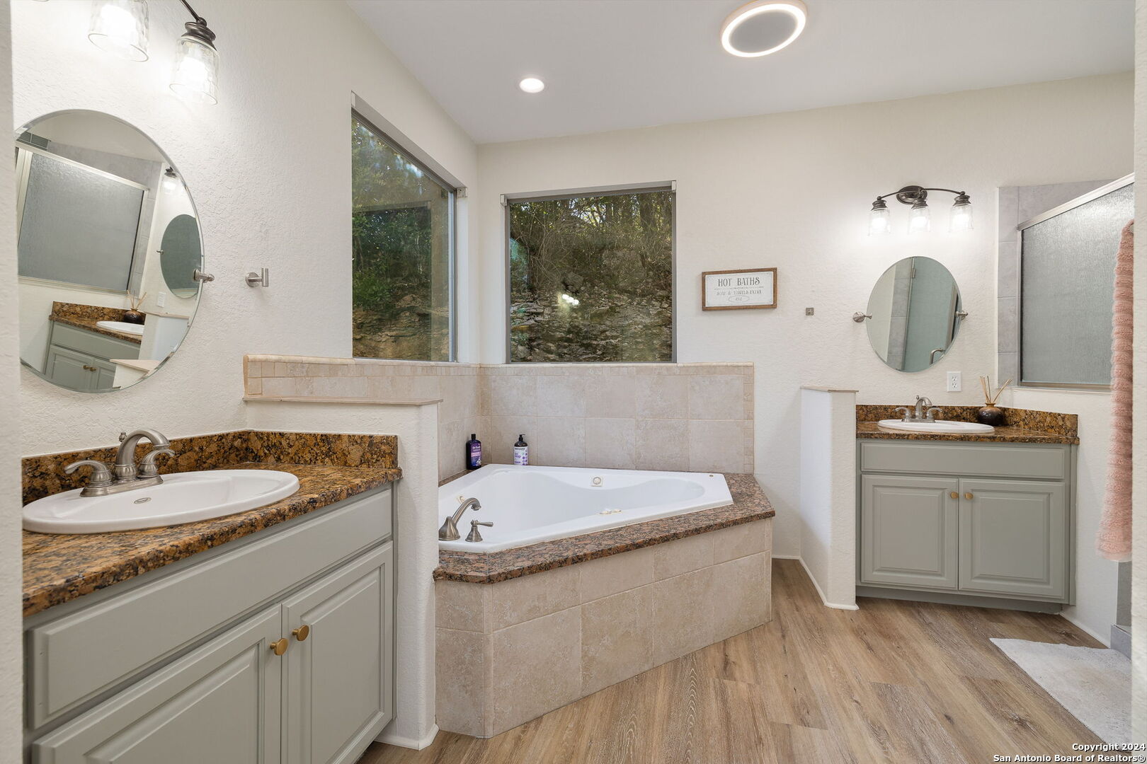 11229 Cave Creek Helotes TX 78023