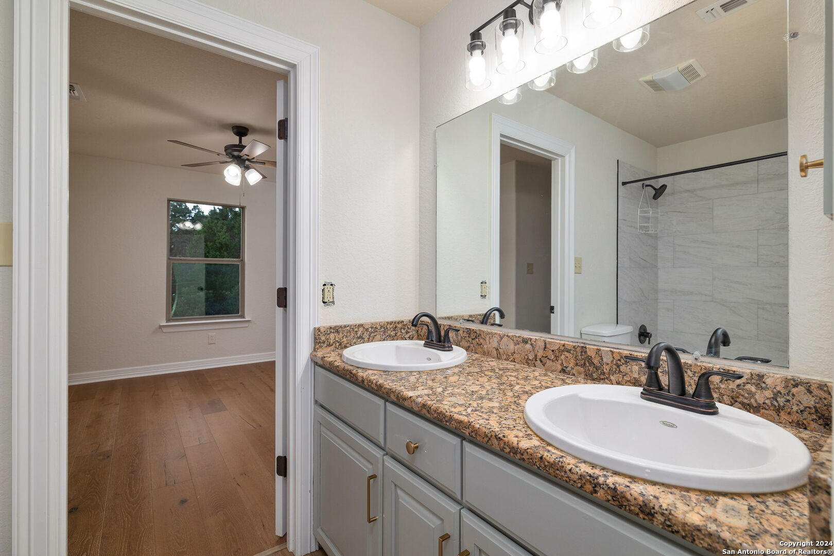 11229 Cave Creek Helotes TX 78023