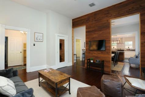 1712 N Pine San Antonio TX 78208