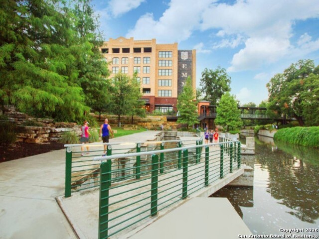 1712 N Pine San Antonio TX 78208