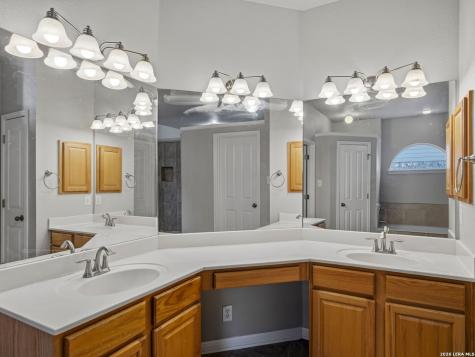 9406 Potters Point Helotes TX 78023