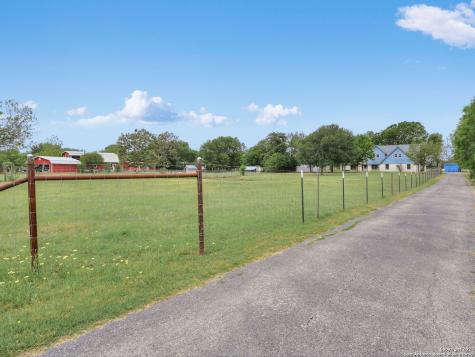 250 Schneider Road Seguin TX 78155