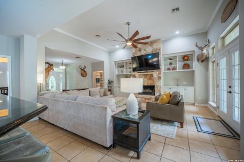 119 Private Road 1738 Mico TX 78056