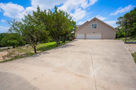 119 Private Road 1738 Mico TX 78056