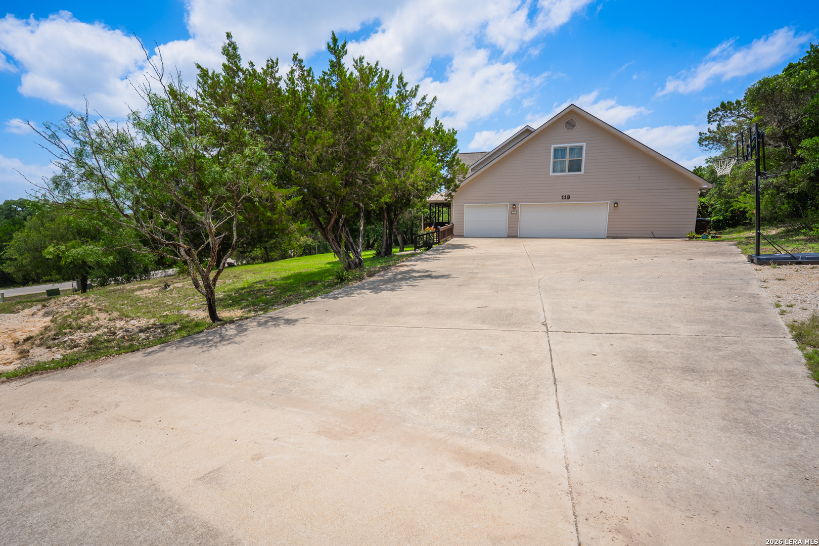 119 Private Road 1738 Mico TX 78056