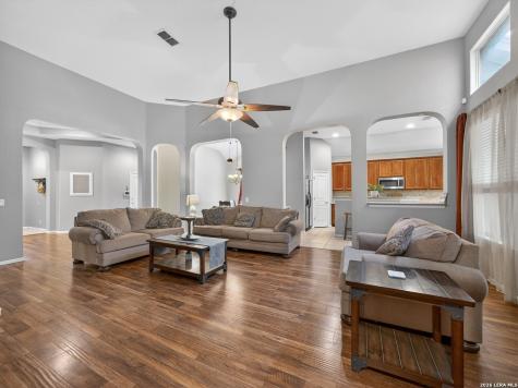 4307 James Bowie San Antonio TX 78253