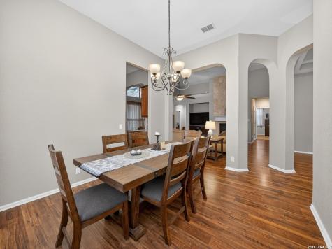 4307 James Bowie San Antonio TX 78253