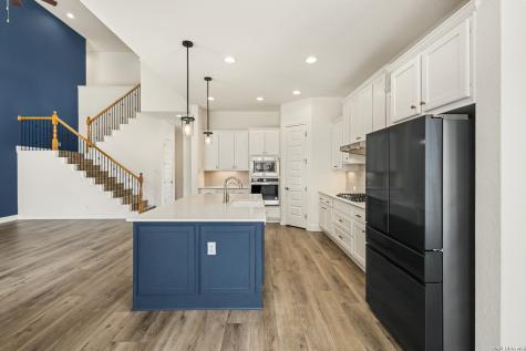 214 Vizcaya Boerne TX 78006