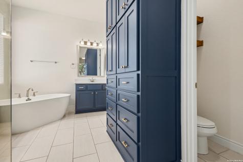 214 Vizcaya Boerne TX 78006