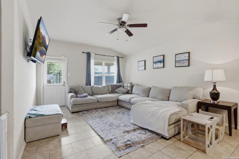2611 Live Oak Pass San Antonio TX 78244