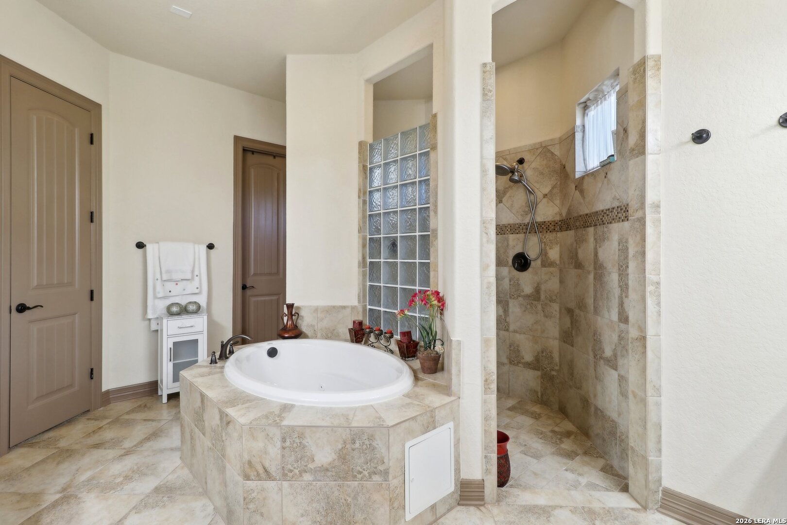 8811 Monarchy Row San Antonio TX 78255