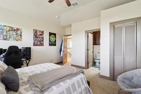 8811 Monarchy Row San Antonio TX 78255