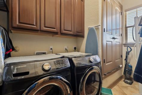 8811 Monarchy Row San Antonio TX 78255