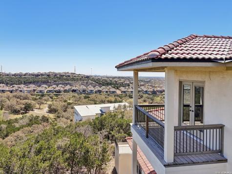 8811 Monarchy Row San Antonio TX 78255