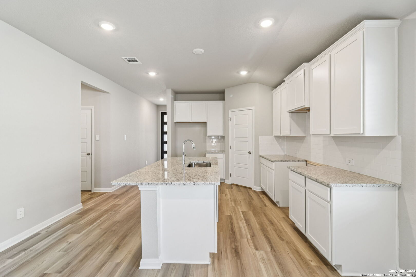 9619 Grand Via Boulevard Converse TX 78109