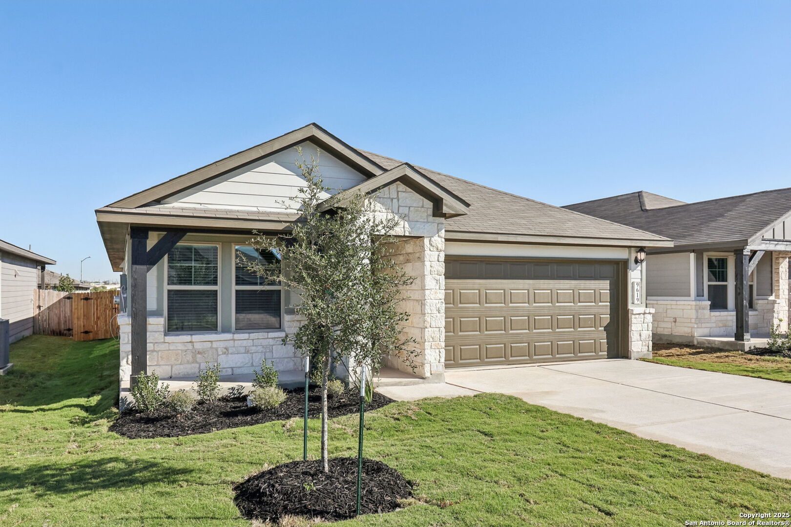 9619 Grand Via Boulevard Converse TX 78109