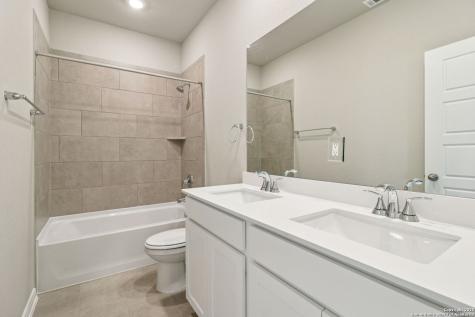 9619 Grand Via Boulevard Converse TX 78109