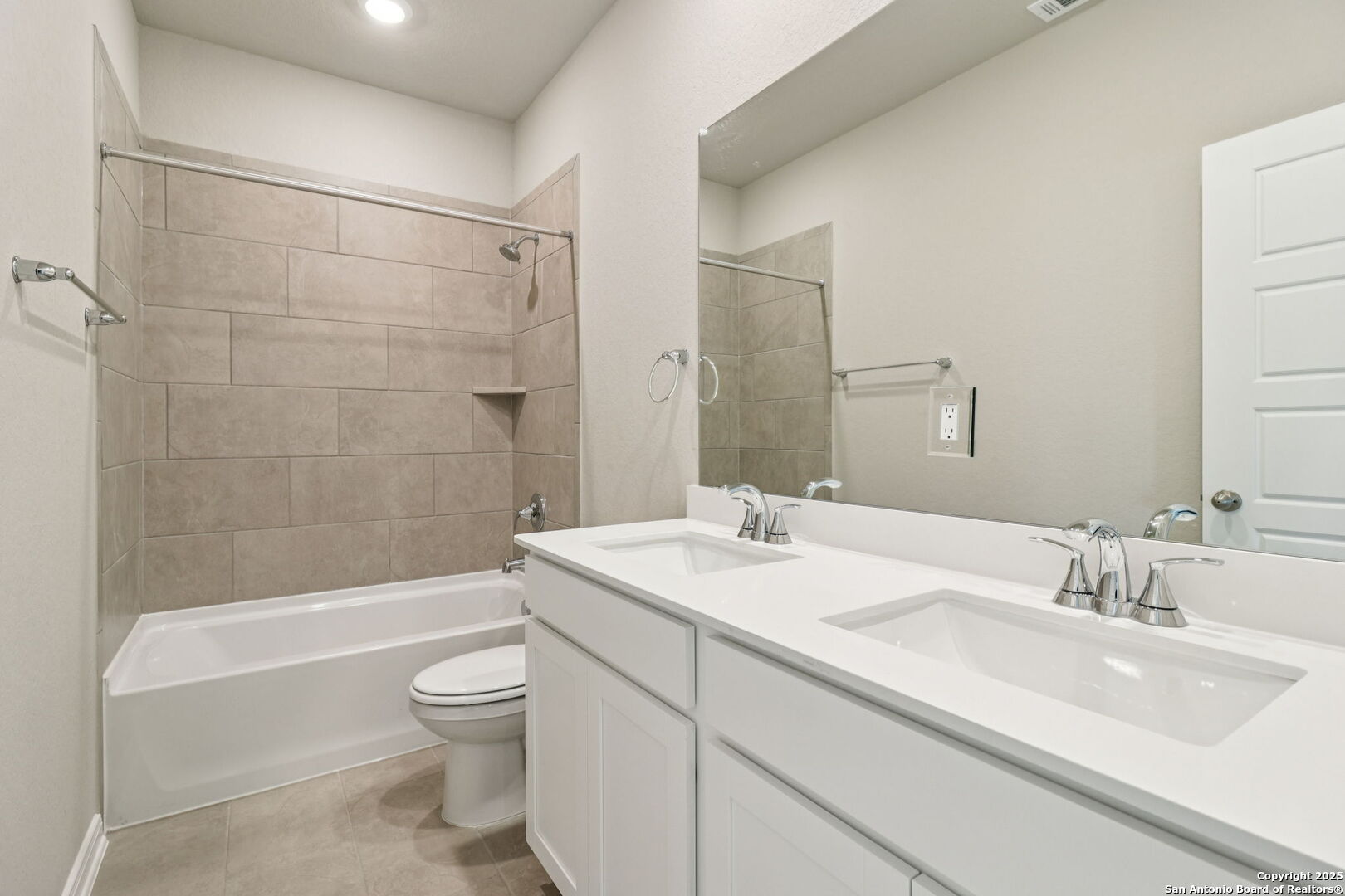 9619 Grand Via Boulevard Converse TX 78109