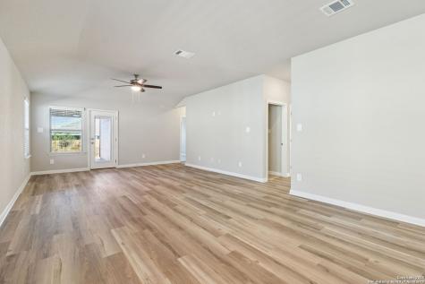 9619 Grand Via Boulevard Converse TX 78109