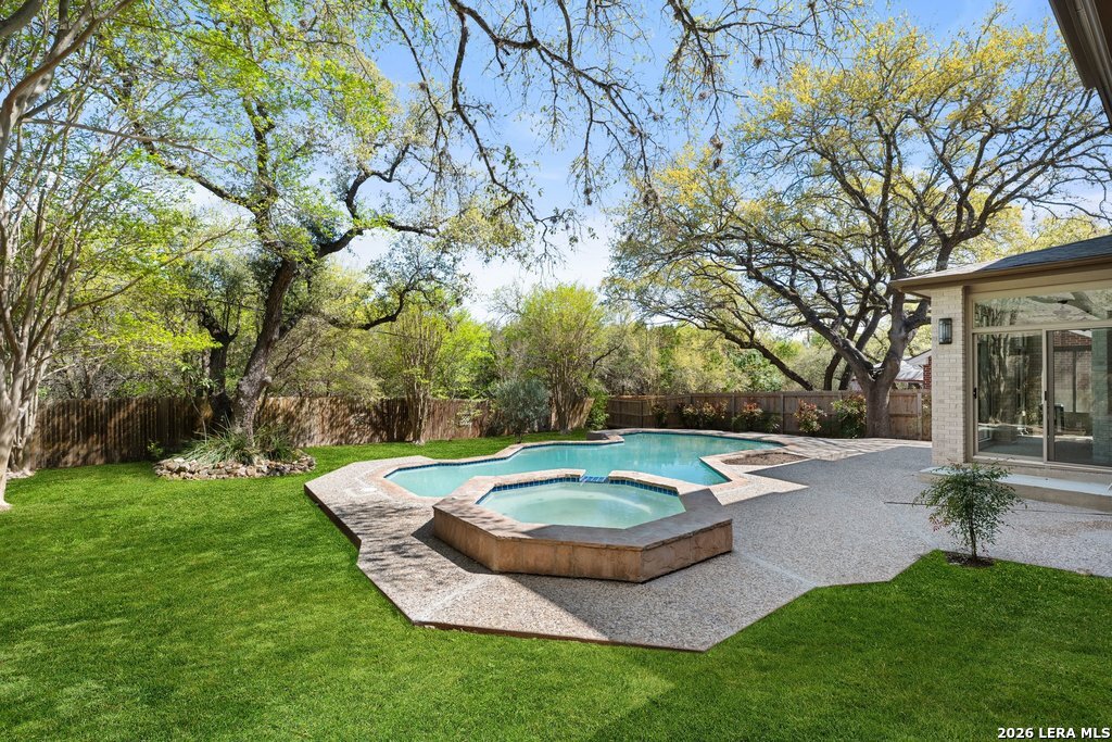 2255 Fawn Mist San Antonio TX 78248